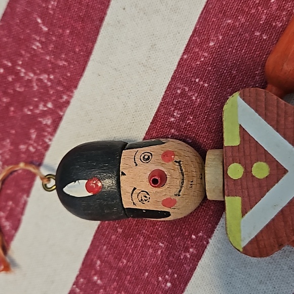 VTG 1950's Austria M Gschnitzer Wooden Pull String Soldier Puppet Toy - Picture 2 of 4